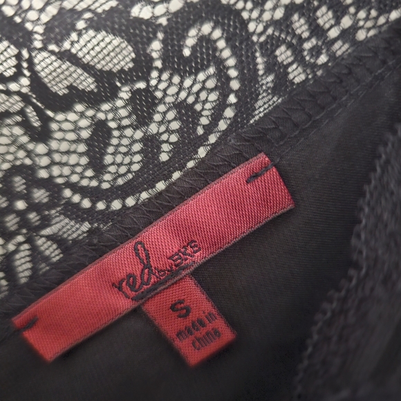 Blouse - Picture 3 of 3